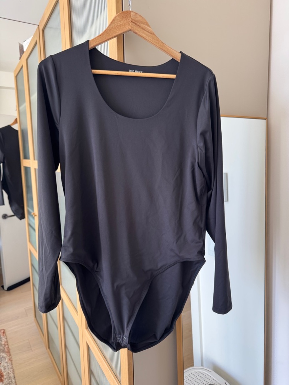 Old Navy Black Long-Sleeve Scoop-Neck Bodysuit (XXL Tall)